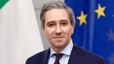 <div class="paragraphs"><p>Simon Harris</p></div>