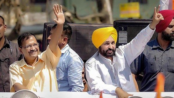 <div class="paragraphs"><p>Punjab Chief Minister Bhagwant Mann and Delhi Chief Minister Arvind Kejriwal.</p></div>