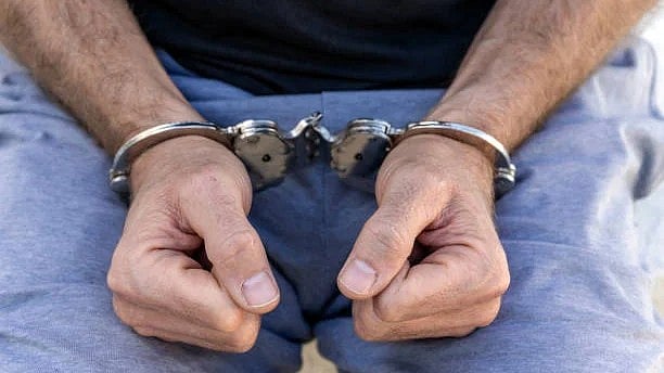 <div class="paragraphs"><p>Representative image of an arrest.</p></div>