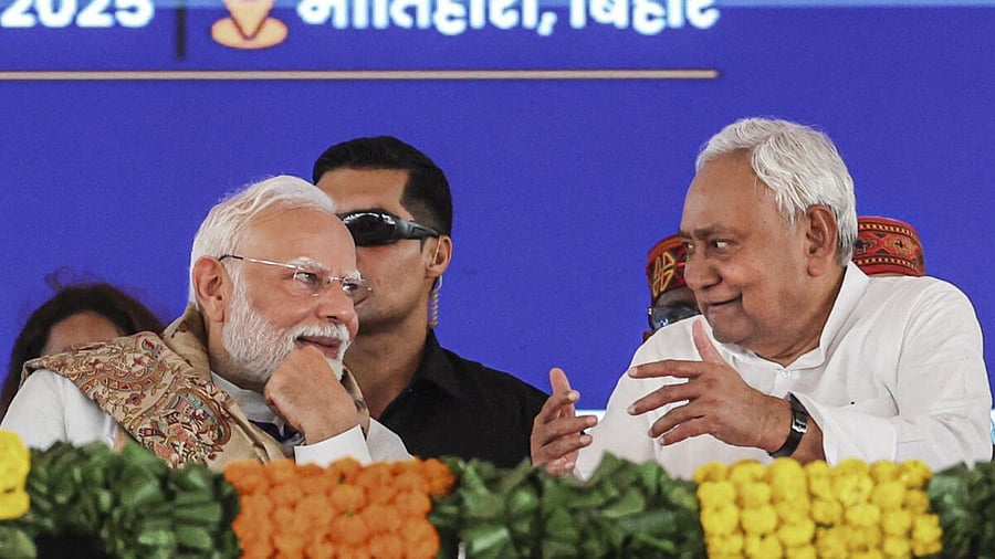 <div class="paragraphs"><p>Prime Minister Narendra Modi with Bihar Chief Minister Nitish Kumar</p></div>
