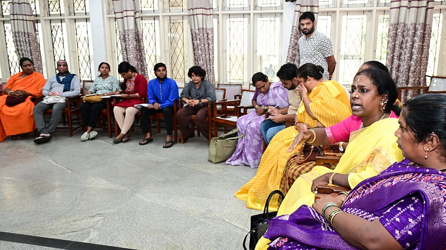 <div class="paragraphs"><p>The Karnataka Transgender Task Force members hold a meeting with members of gender minorities to discuss challenges faced by them in the ongoing socio-educational survey, in Bengaluru on Monday. </p></div>