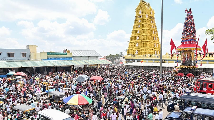 <div class="paragraphs"><p>The procession deity of&nbsp;Chamundeshwari&nbsp;was decorated as 'Simha vahini', with colourful flowers and jewellery, and was taken out in a procession. </p></div>