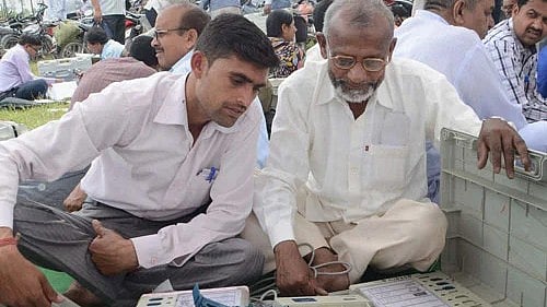 <div class="paragraphs"><p>Representational image of senior citizen voter.&nbsp;</p></div>