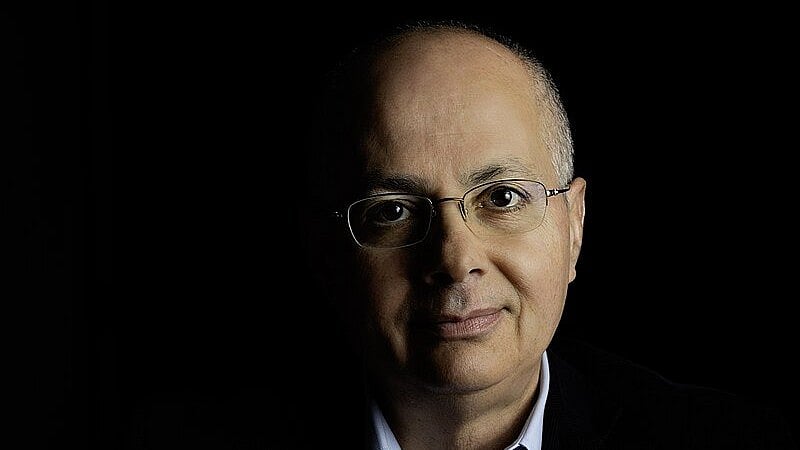 <div class="paragraphs"><p>Omar M Yaghi</p></div>