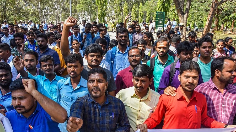 <div class="paragraphs"><p>File photo: Thousands of BU students and teachers in a protest.</p></div>