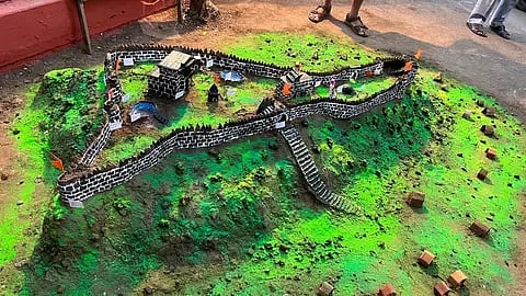 <div class="paragraphs"><p>A fort replica.</p></div>