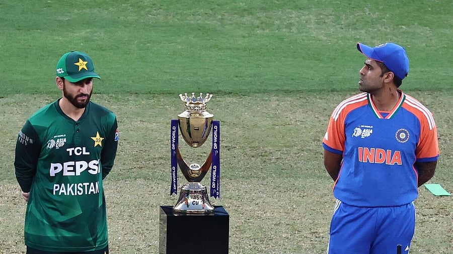 <div class="paragraphs"><p>Indian skipper Suryakuamr Yadav (right) and his Pakistan counterpart Salman Agha with Asia Cup trophy.&nbsp;&nbsp;</p></div>
