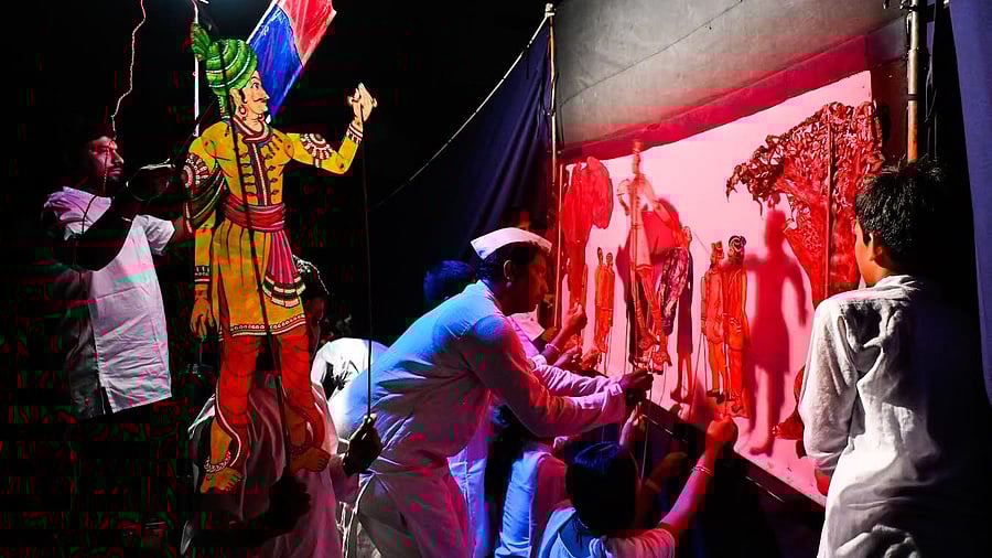 <div class="paragraphs"><p>Giving a contemporary touch to the traditional Togalu Gombeyaata, some puppeteers across the state are now presenting shows on patriotic and social themes. In pic, Bapuji Togalu Gombeyaata performance at Kalaburagi. </p></div>
