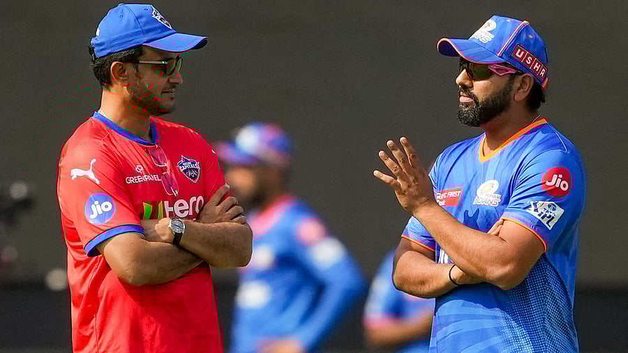 <div class="paragraphs"><p>Saurav Ganguly and Rohit Sharma</p></div>