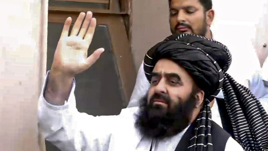 <div class="paragraphs"><p>Afghanistan's Foreign Minister Amir Khan Muttaqi arrives at Darul Uloom Deoband, in Saharanpur district, Uttar Pradesh, Saturday, Oct. 11, 2025.</p></div>