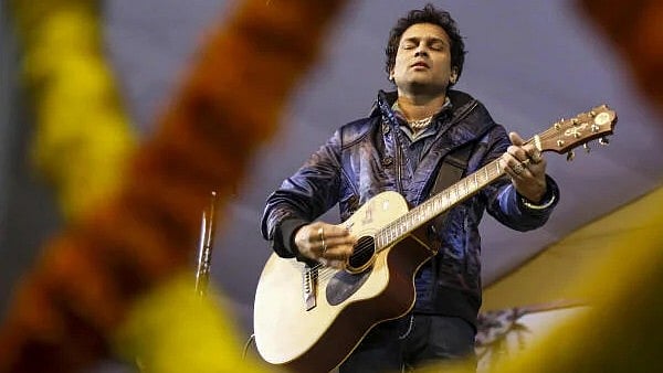 <div class="paragraphs"><p>Zubeen Garg</p></div>