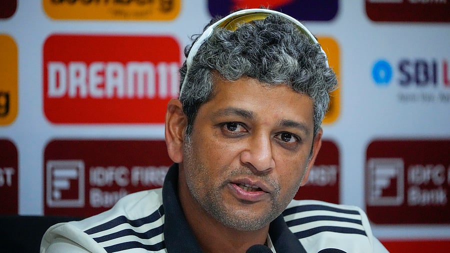 <div class="paragraphs"><p>Indian women cricket head coach Amol Muzumdar </p></div>