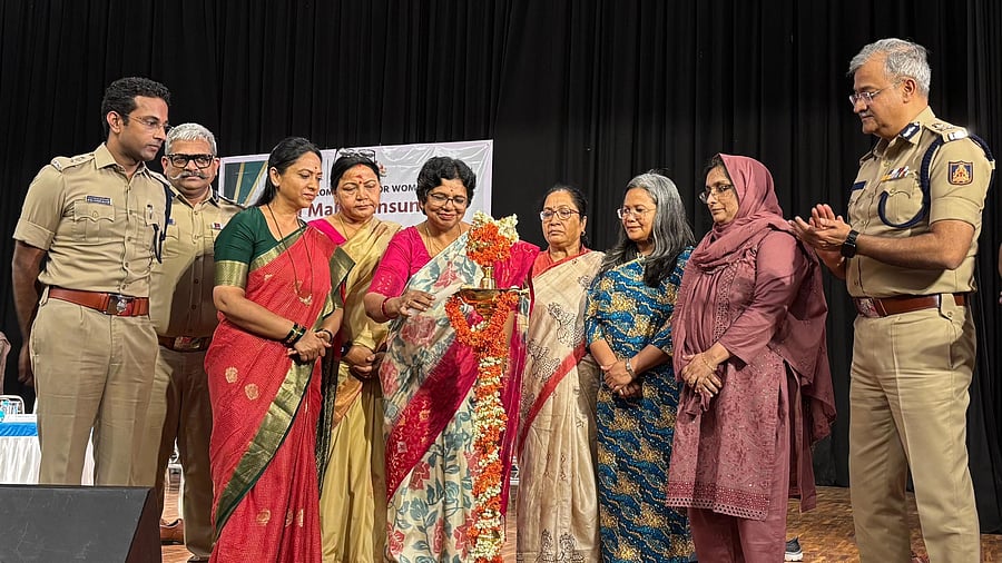 Vijaya Rahatkar, chairperson of National Commission for Women, inaugurates a public hearing ‘Rashtriya Mahila Aayog-Aapke Dwar’ in Bengaluru on Monday. Nagalakshmi Chowdhary, chairperson of the state women’s  commission, Bengaluru city police commissioner Seemant Kumar Singh and others were present. 