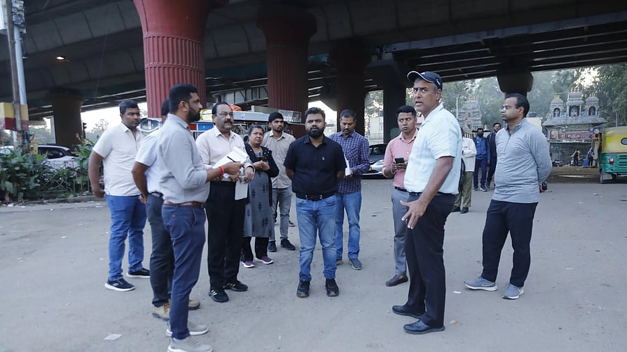 GBA Chief Commissioner M Maheshwar Rao during his inspection rounds on Monday. PHOTO: GBA