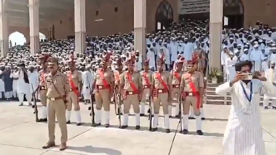 <div class="paragraphs"><p>A screengrab of a video on X showing the guard of honour for Taliban Foreign Minister Amir Khan Muttaqi.</p></div>