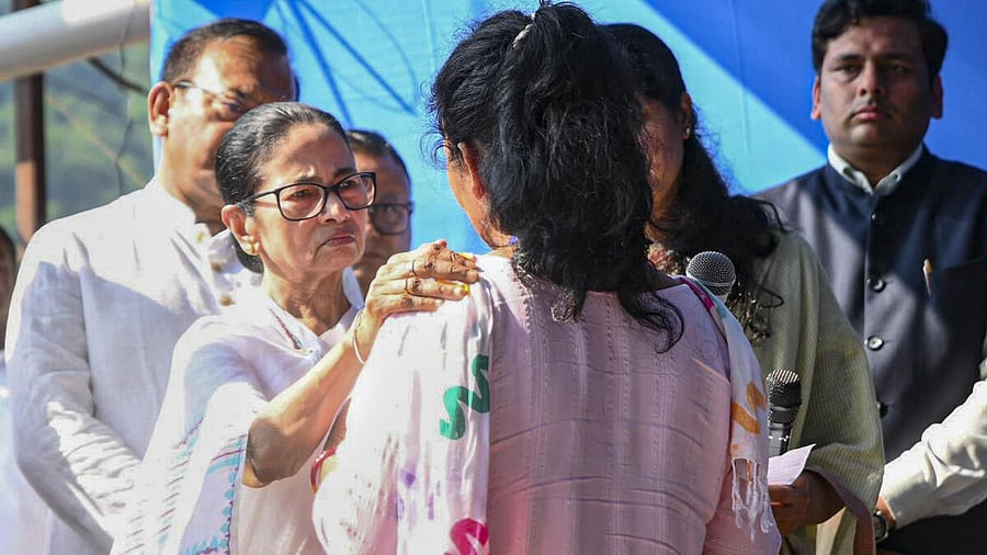 <div class="paragraphs"><p>West Bengal Chief Minister Mamata Banerjee meets bereaved family members during a visit to a disaster-hit town after last week's devastating landslides and floods, at Mirik, in Darjeeling district, West Bengal.</p></div>
