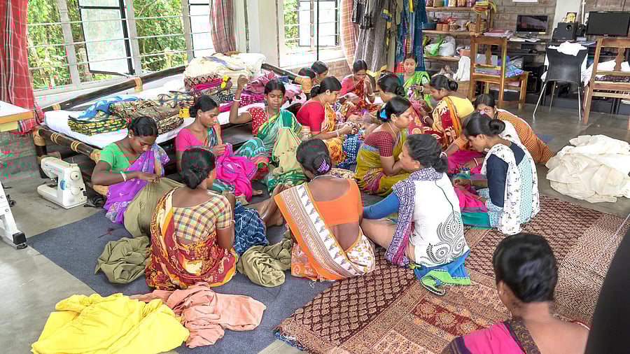 <div class="paragraphs"><p>Empowering women workers, one light at a time</p></div>