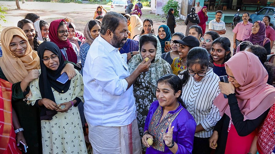 <div class="paragraphs"><p>File photo of Kerala Education Minister V Sivankutty with students. (Representative image)</p></div>