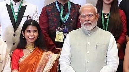 <div class="paragraphs"><p>Singer Maithili Thakur and PM Modi</p></div>