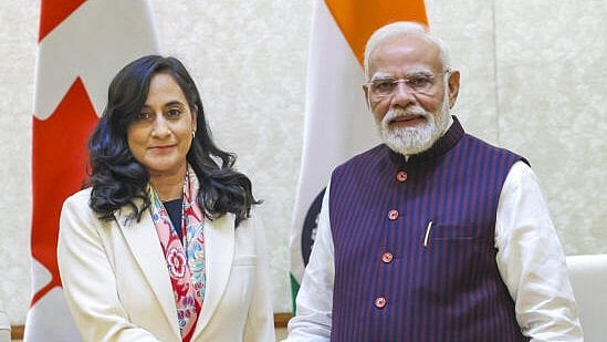 <div class="paragraphs"><p>Prime Minister Narendra Modi (R) with Canada’s Foreign Minister Anita Anand (L)</p></div>
