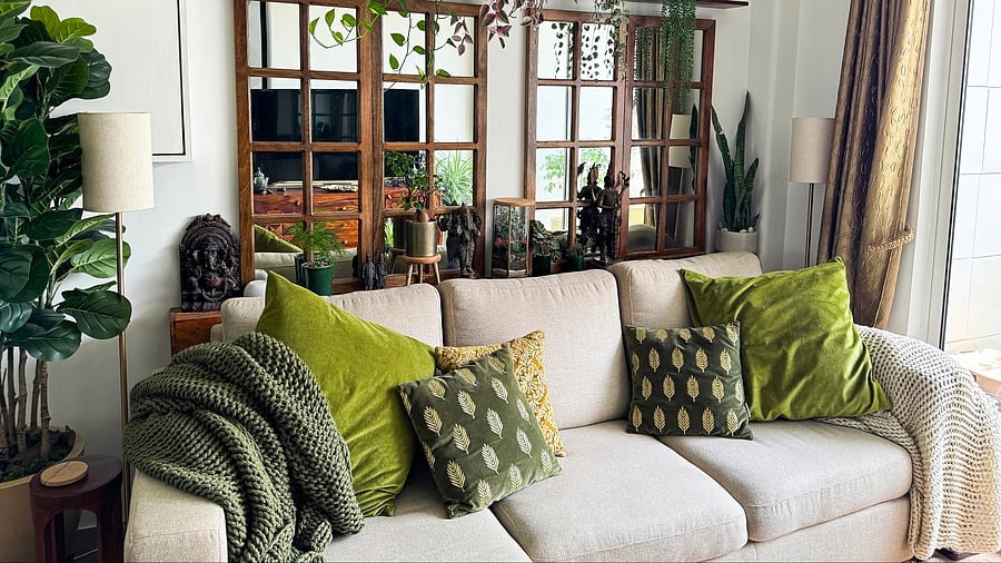 <div class="paragraphs"><p>Representative image of a drawing room.</p></div>