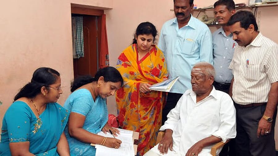 <div class="paragraphs"><p>Caste survey in Karnataka. (Representative image)</p></div>