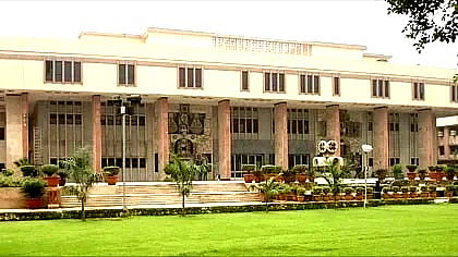 <div class="paragraphs"><p>View of the Delhi High Court.</p></div>