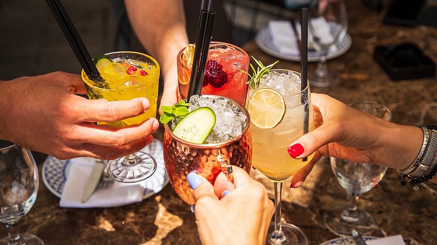 <div class="paragraphs"><p>Representative image for cocktails.</p></div>