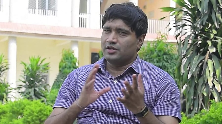 .Sanjiv Chaturvedi