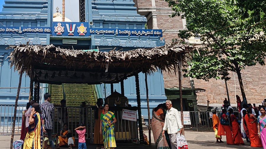 <div class="paragraphs"><p>Premises near a temple (image for representation)</p></div>