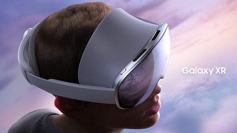 <div class="paragraphs"><p>Galaxy XR mixed reality head gear.</p></div>