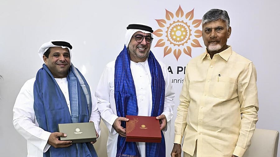 <div class="paragraphs"><p>Andhra Pradesh Chief Minister N Chandrababu Naidu with Chairman of APEX Investment PSC Khalifa Yousif Al Khouri during a meeting, in UAE.</p></div>
