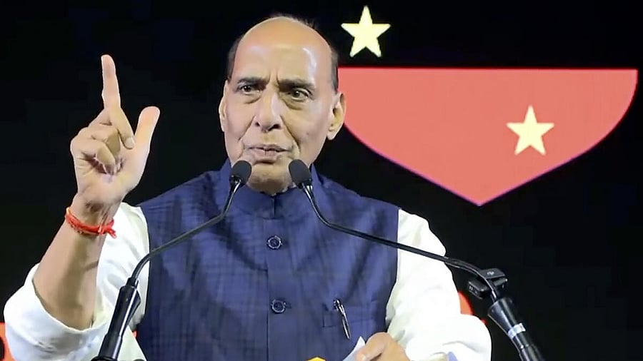 <div class="paragraphs"><p>Defence Minister Rajnath Singh addresses soldiers at the ‘Bada Khana’ event, in Jaisalmer.</p></div>