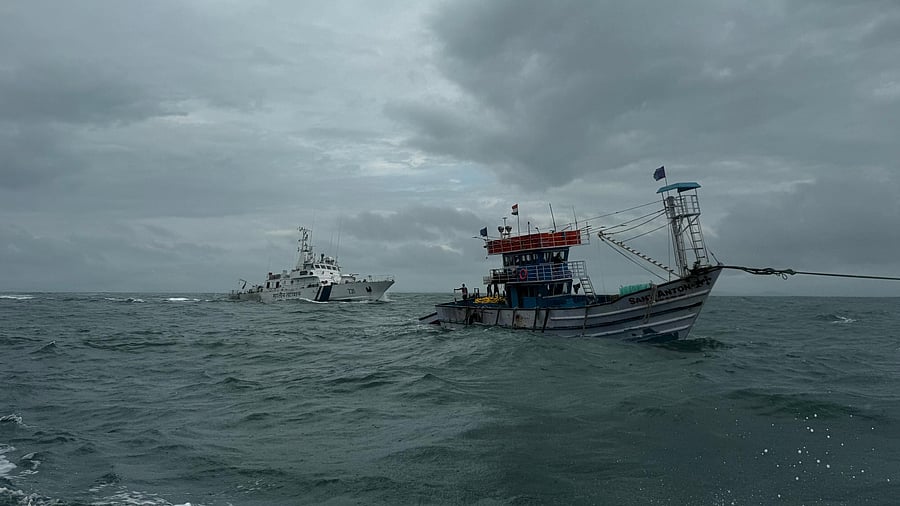 <div class="paragraphs"><p>Vessel from Indian Coast Guard (ICG) Headquarters No 3 (Karnataka) approaching the fishing boat  IFB Sant Anton-I, that was in distress in mid sea. </p></div>