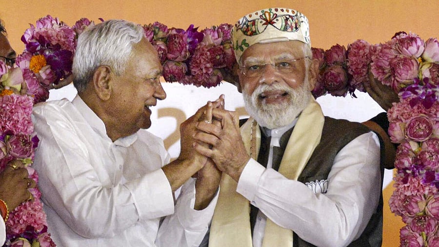 <div class="paragraphs"><p>Prime Minister Narendra Modi and Bihar Chief Minister Nitish Kumar being garlanded during a public meeting ahead of the state Assembly elections, in Samastipur district.</p></div>