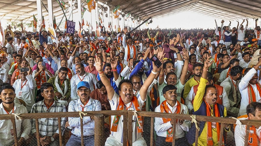 <div class="paragraphs"><p>People cheer during a public meeting addressed by Prime Minister Narendra Modi ahead of the state Assembly elections, in Samastipur district.</p></div>