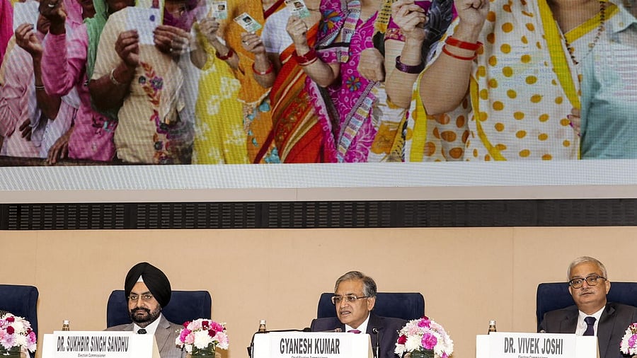 <div class="paragraphs"><p>Chief Election Commissioner Gyanesh Kumar with Election Commissioners Sukhbir Singh Sandhu and Vivek Joshi during a press conference.</p></div>