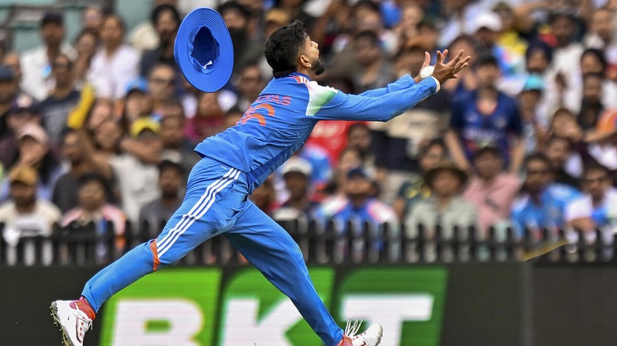 <div class="paragraphs"><p>Shreyas Iyer had hurt his rib cage while taking a catch during the third ODI at Sydney. </p></div>