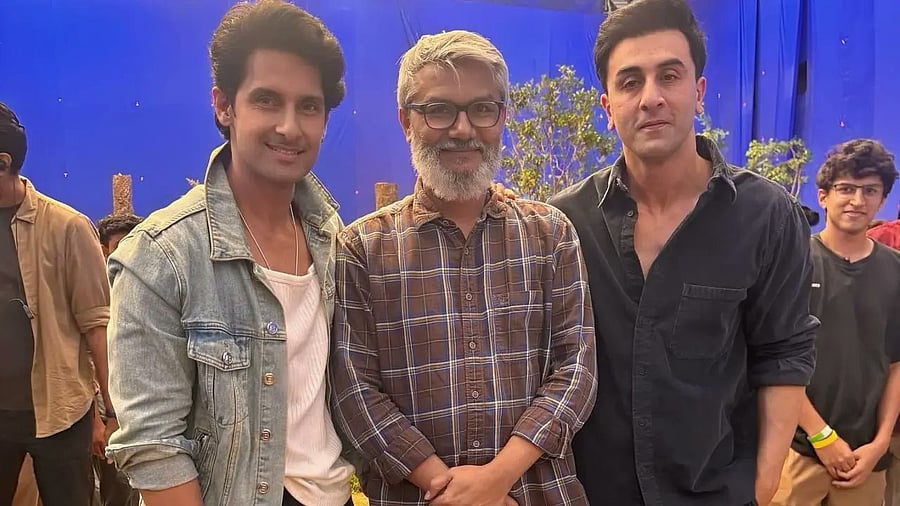 <div class="paragraphs"><p>Filmmaker Nitish Tiwari is flanked by Ravie Dubey and Ranbir Kapoor.</p></div>