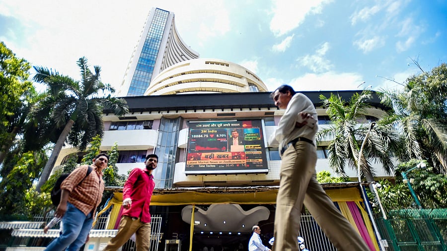 <div class="paragraphs"><p>The 50-share NSE Nifty dipped 29.85 points or 0.11 per cent to 25,936.20.</p></div>