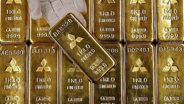 Gold Futures Plunge Over 10% to Rs 1.29 Lakh/10g Amid Global Market Rout