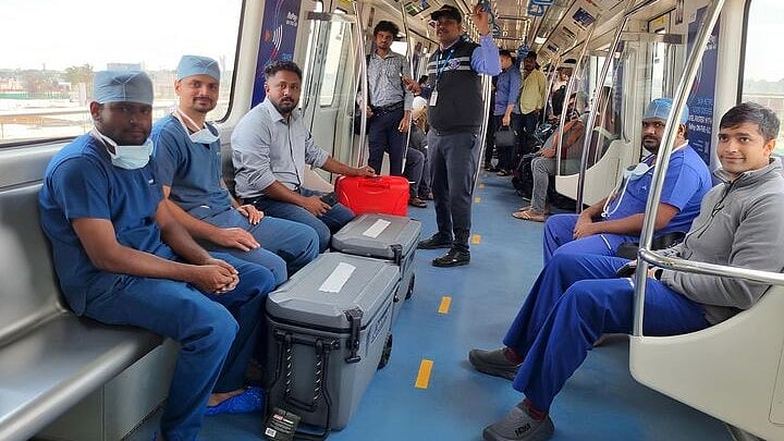 <div class="paragraphs"><p>Transplantation team in Namma metro’s green line on Thursday.</p></div>