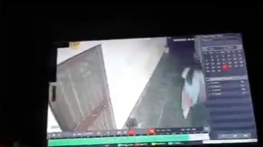 <div class="paragraphs"><p>Accused DSP Kalpana Raghuvanshi seen in the CCTV surveillance submitted as evidence.&nbsp;</p></div>