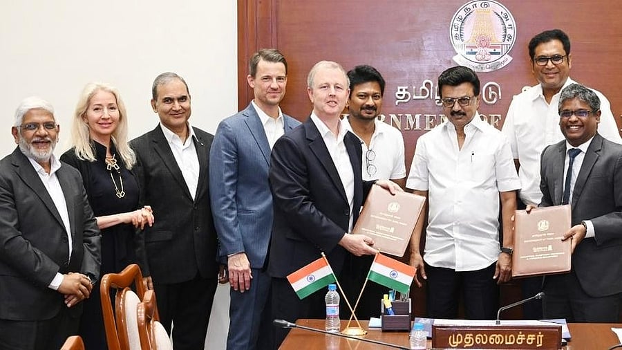 <div class="paragraphs"><p>MoU between Ford officials and V Arun Roy, Secretary (Industries), at the Secretariat in the presence of Chief Minister M K Stalin.</p></div>