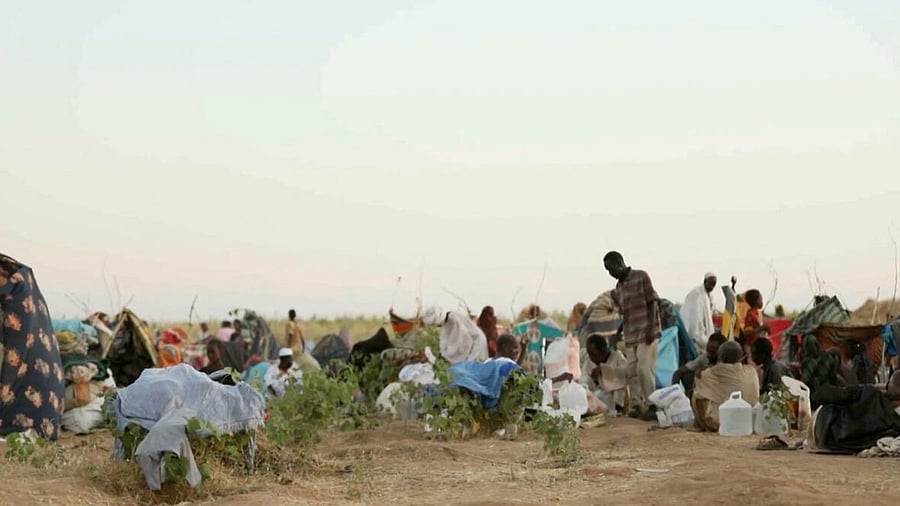 <div class="paragraphs"><p>Displaced Sudanese gather and sit in makeshift tents after fleeing Al-Fashir city in Darfur, in Tawila, Sudan. </p></div>