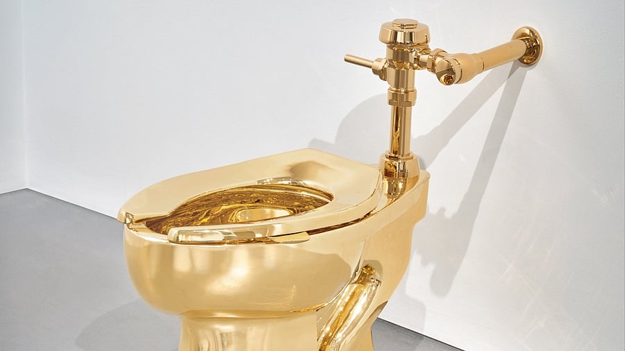<div class="paragraphs"><p>The toilet is made from 18 carat gold</p></div>