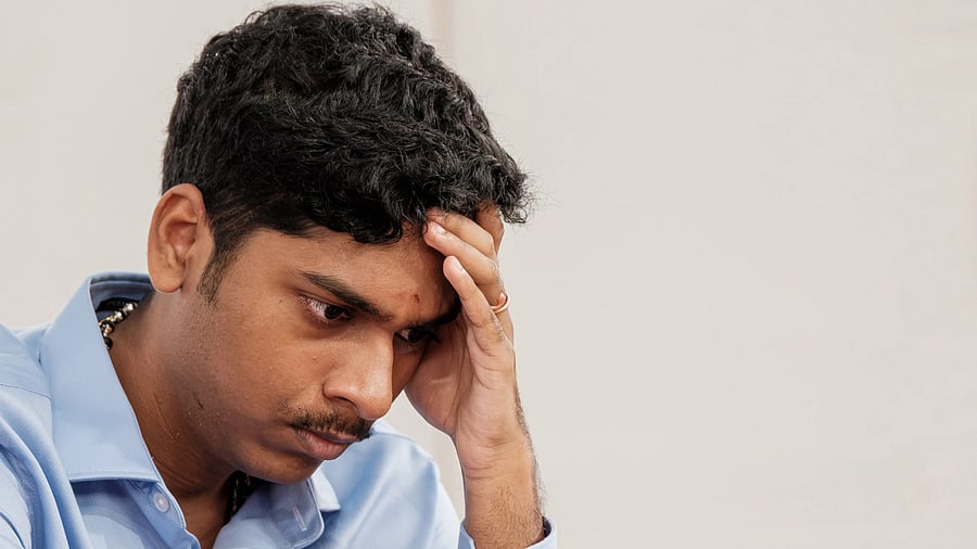 <div class="paragraphs"><p>Pranav V</p></div>