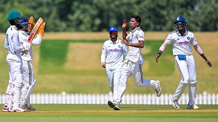 <div class="paragraphs"><p>India-A vs South Africa A 1st Test match.</p></div>