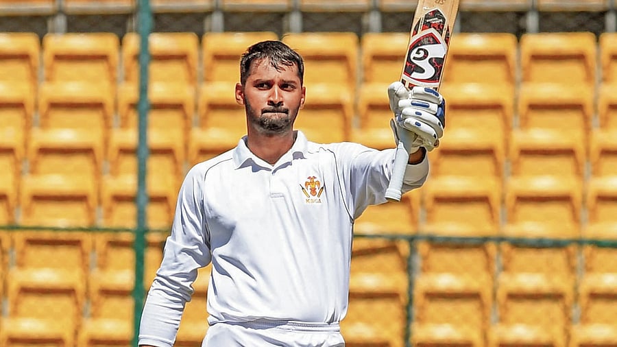 <div class="paragraphs"><p>Smaran R scored an unbeaten 220 on the second day of the Ranji Trophy fixture against Kerala on Sunday.</p></div>