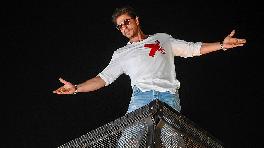 <div class="paragraphs"><p>Shah Rukh Khan acknowleges his fans who gathered outside his resident Mannat to greet him on his 58th birthday.</p></div>